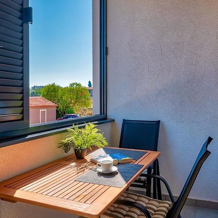 Art Apartment Monvidal Пула Экстерьер фото