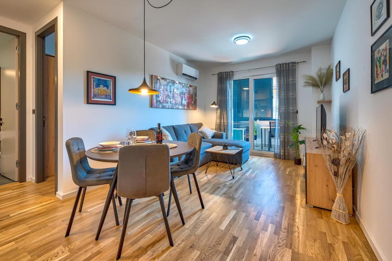 Art Apartment Monvidal Пула Экстерьер фото