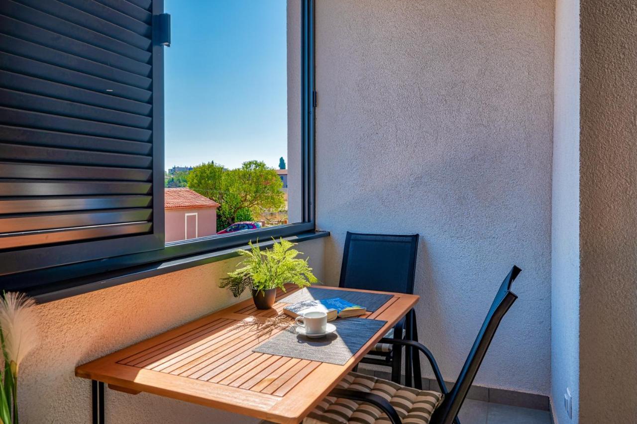 Art Apartment Monvidal Пула Экстерьер фото