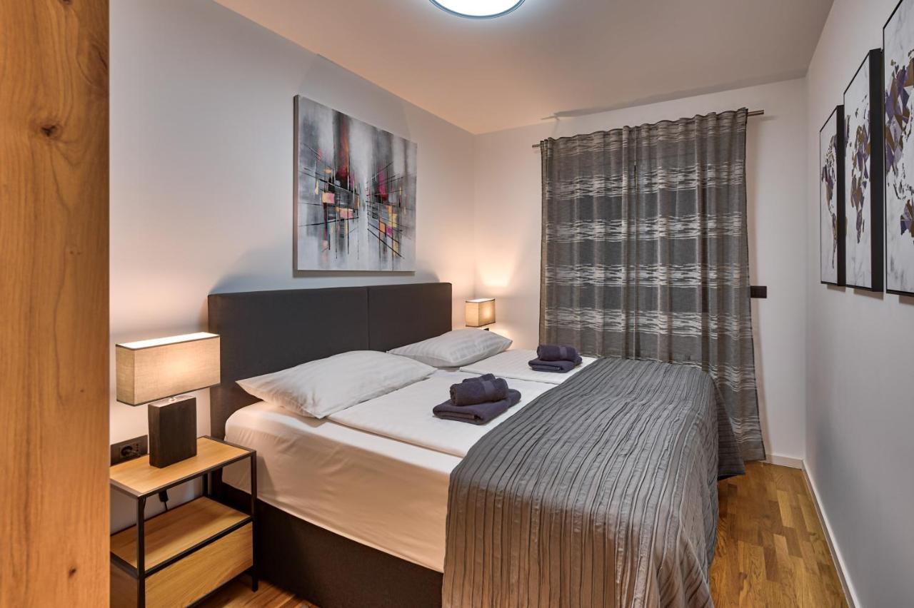 Art Apartment Monvidal Пула Экстерьер фото
