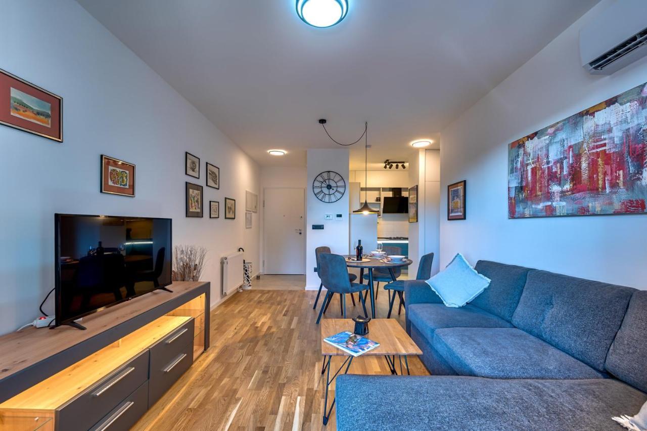 Art Apartment Monvidal Пула Экстерьер фото