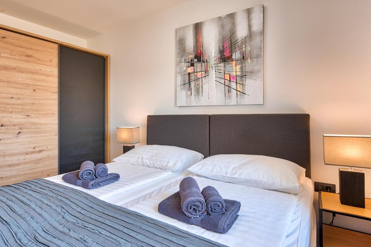 Art Apartment Monvidal Пула Экстерьер фото